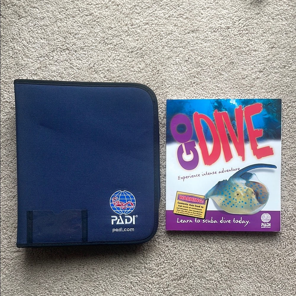 PADI Learn to Scuba Dive Course Book and Binder - Never Used